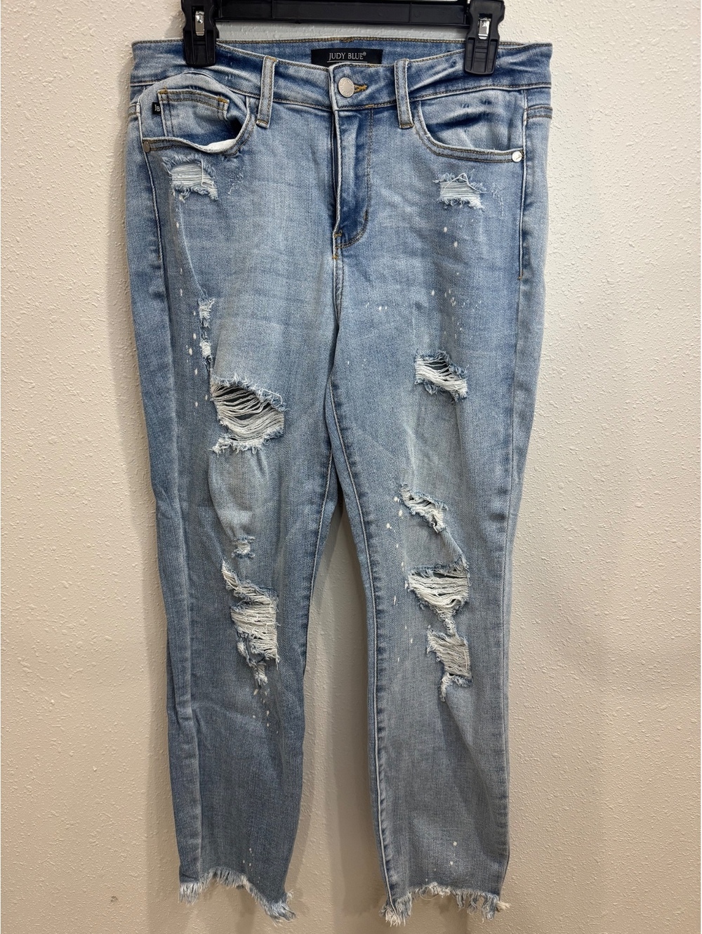 Judy Blue Women’s Size 29 Boyfriend Jeans Light Wash Paint Splatter Frayed Hem